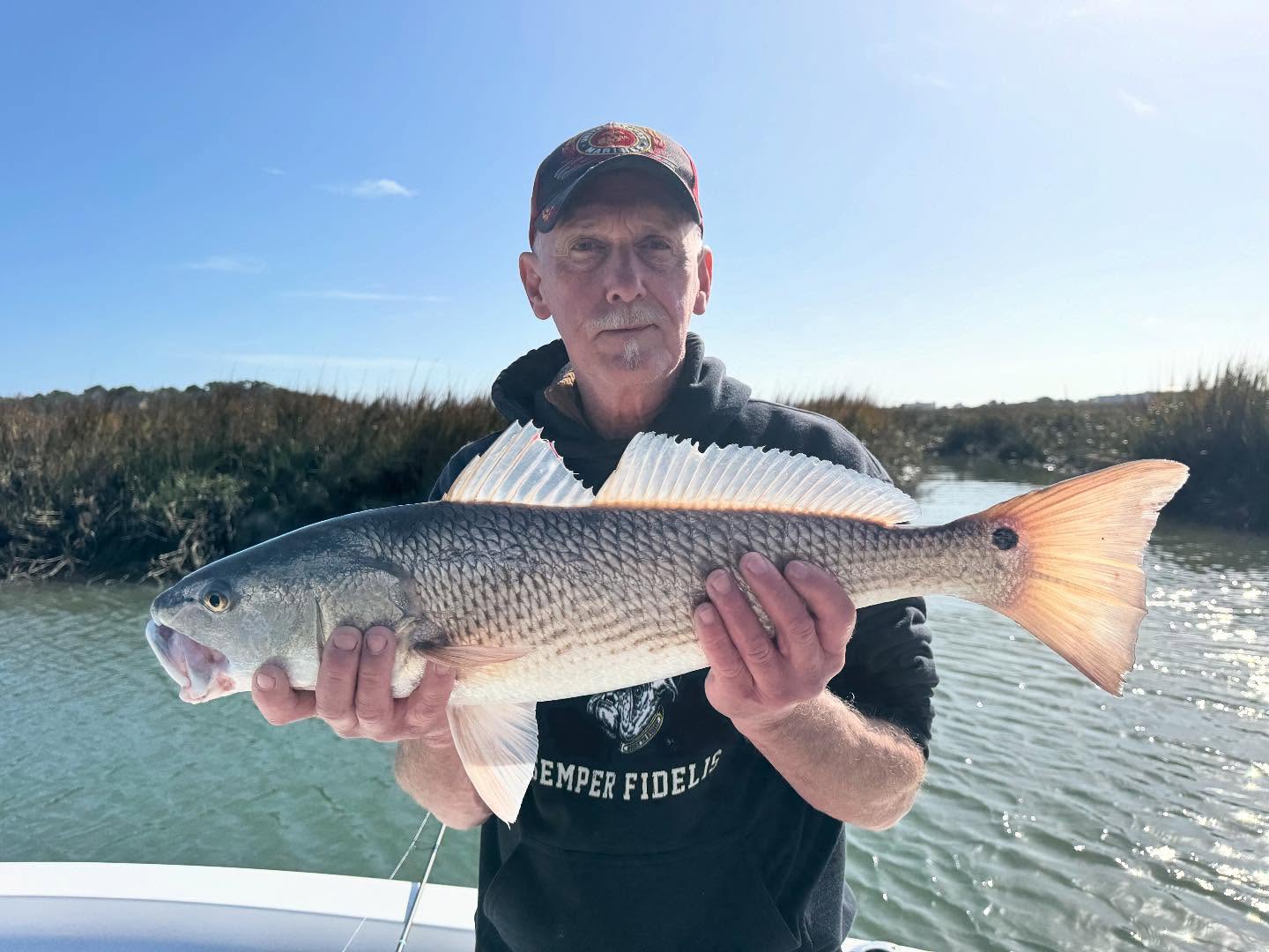 The winter bite has been strong here in Folly Beach South Carolina. Spring will be around the corner before you know it. Drop a comment and tell me how your winter fishing is going. Hot/cold/ mil…. let me know down below! 
@astralfootwear @aftco @aftco_carolinas @cooks_flips @toadfishoutfitters @toadfishfishing @mackenziesfisherman